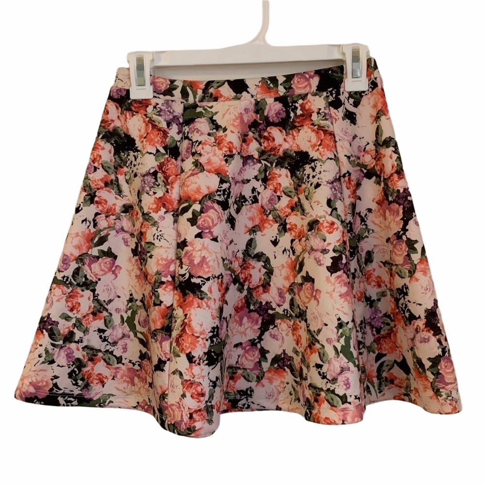 Lily Rose Floral Skirt Size Small